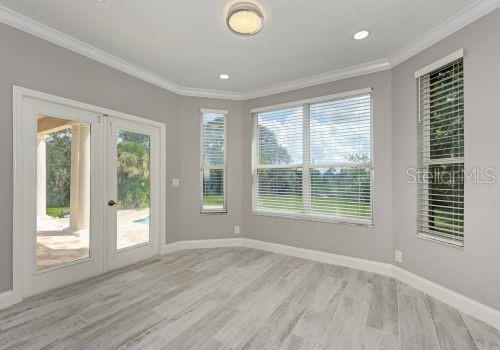 Building Photo - 1648 Bayshore Dr