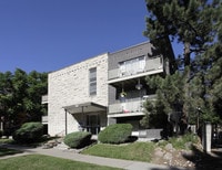 Building Photo - York Manor