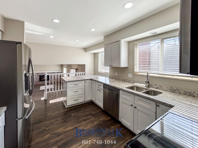 Building Photo - Remodeled & Ready 5 bed in Sandy