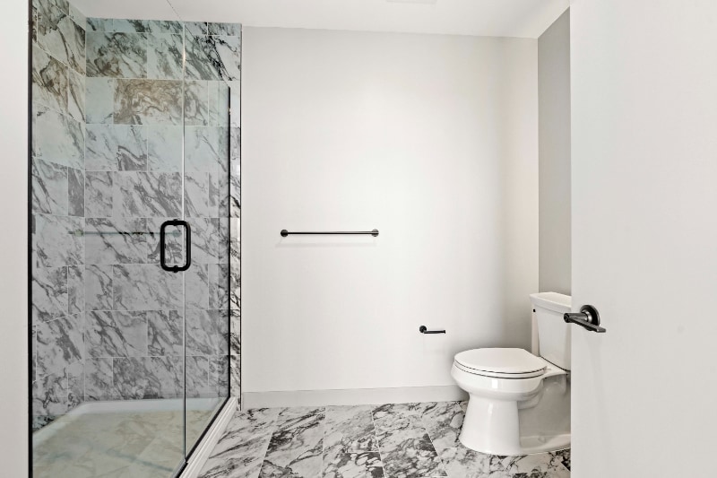 Building Photo - 1131 W Van Buren St