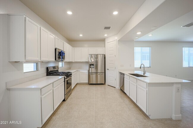 Building Photo - 16556 W Alameda Rd