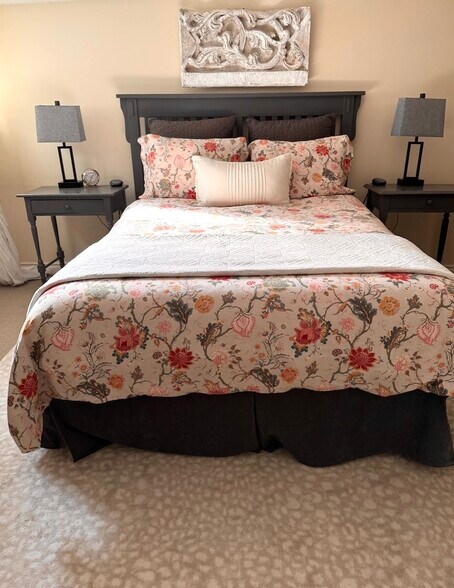 Building Photo - 5320 9th Ave NE