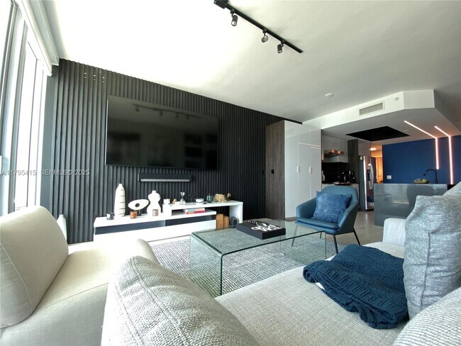 Building Photo - 888 Biscayne Blvd