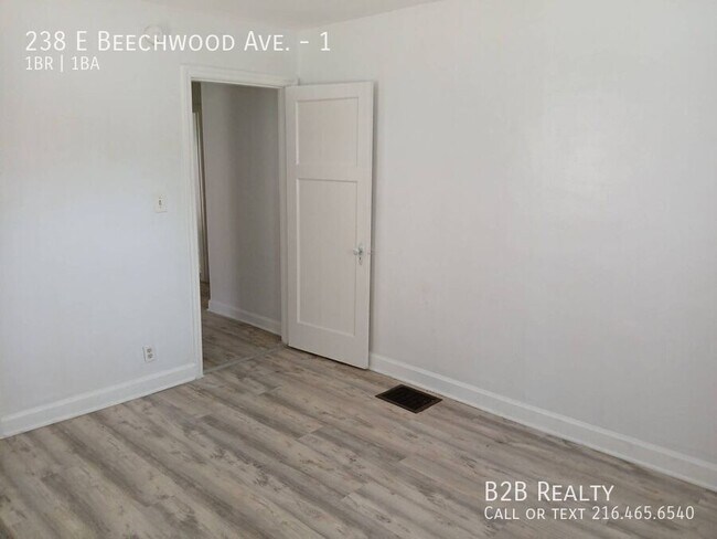 Building Photo - 238 E Beechwood Ave