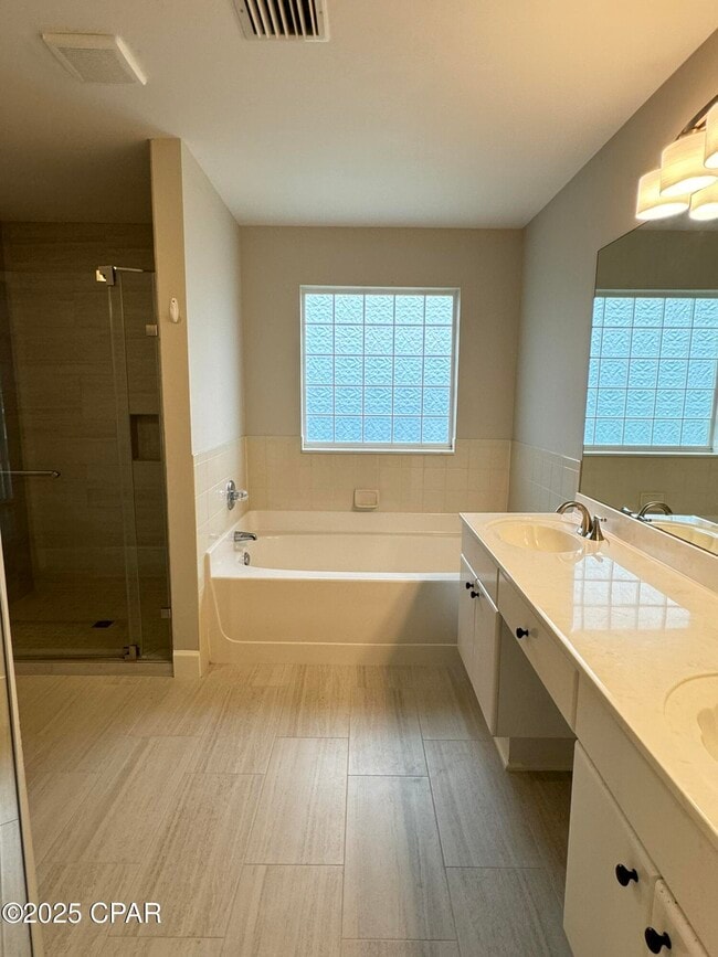 Building Photo - 222 Biltmore Pl