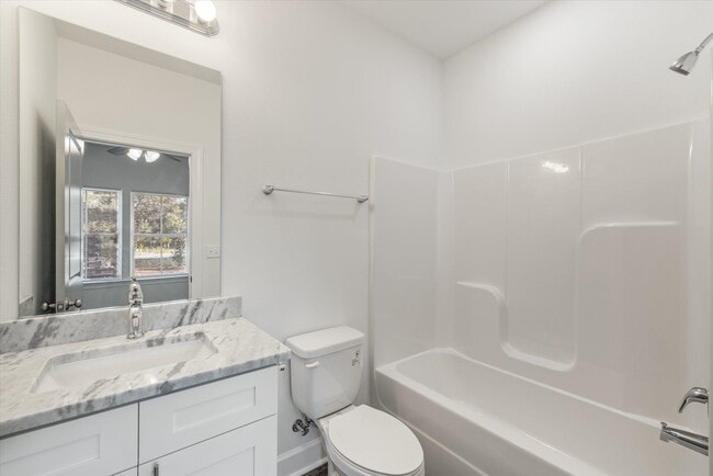 Building Photo - 1720 Airport Dr