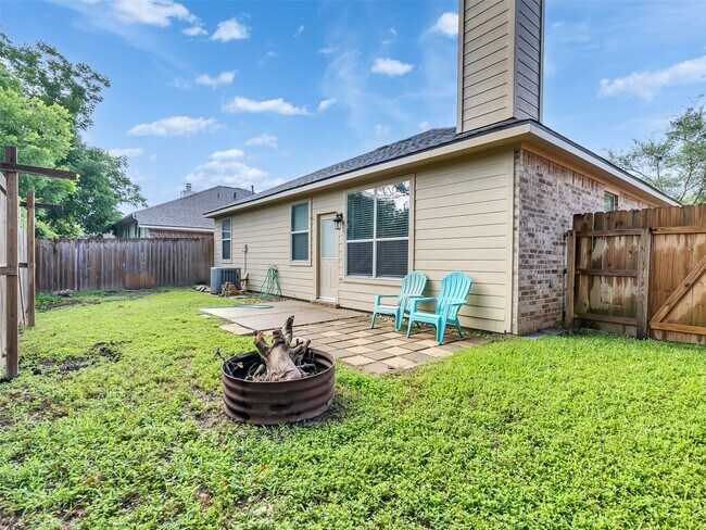 Building Photo - 1906 Cameo Ct