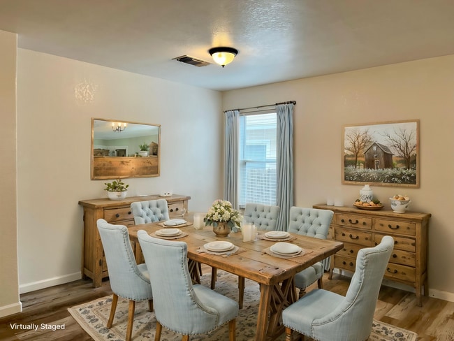 Building Photo - Large 4 bedroom/2.5 bath conveniently located to Lackland AFB! Move-in Ready!