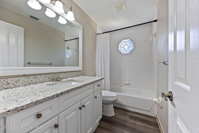 Building Photo - 6080 Chapman St