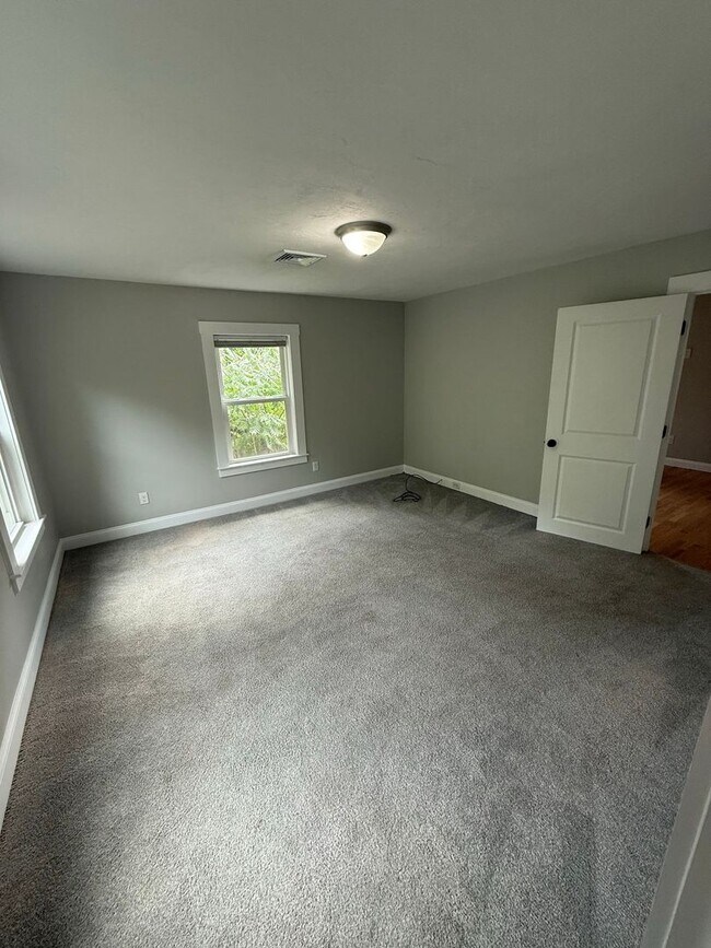 Building Photo - 271 Cordaville Rd
