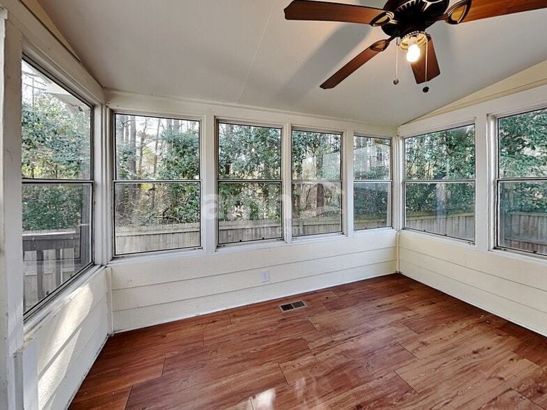 Building Photo - 5100 Ray Ct