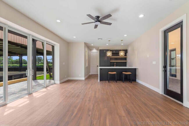 Building Photo - 4985 Stables Way