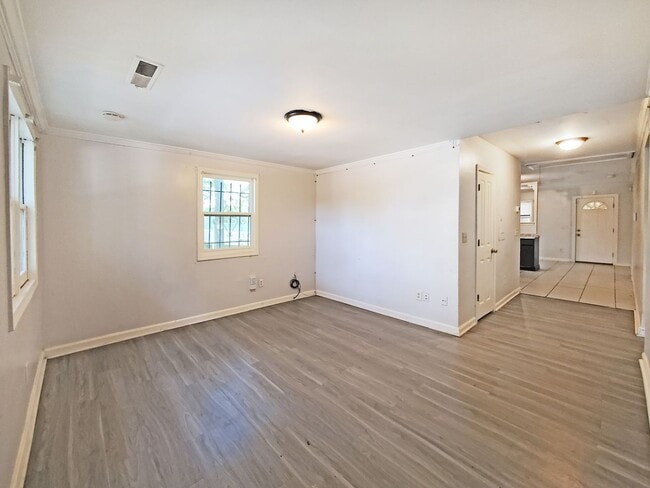 Building Photo - 65 Meldon Ave SE