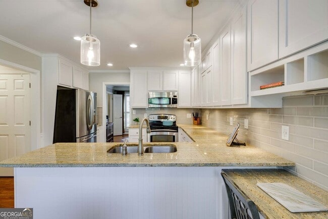 Building Photo - 1140 Mitsy Forest Dr NE