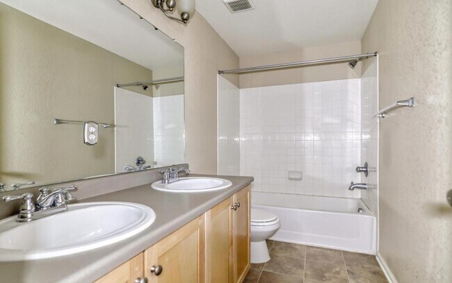 Building Photo - 17145 Waterhouse Cir