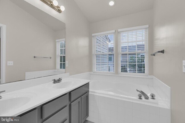 Building Photo - 13511 Lavender Mist Ln