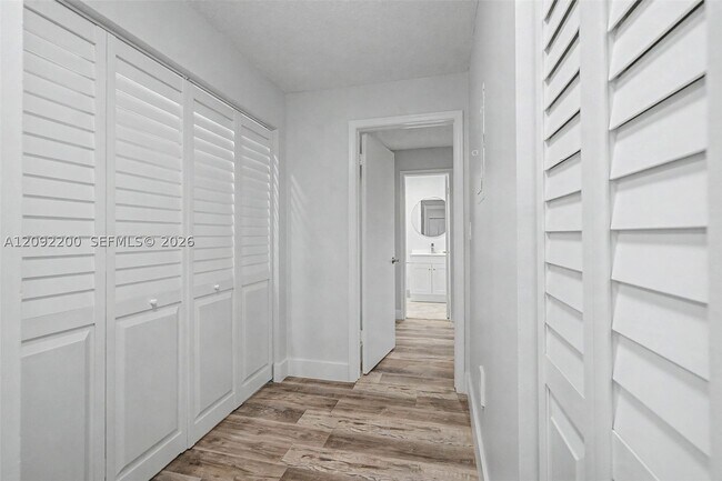 Building Photo - 6206 SW 136th Ct