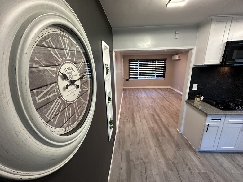 dining / living room - 1220 N Cordova St