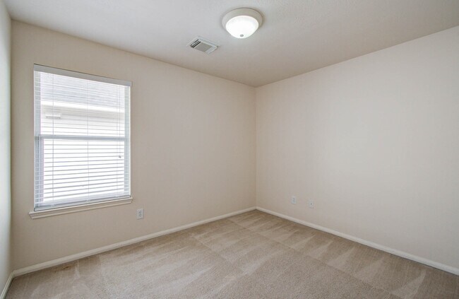Building Photo - 14555 Gleaming Rose Dr