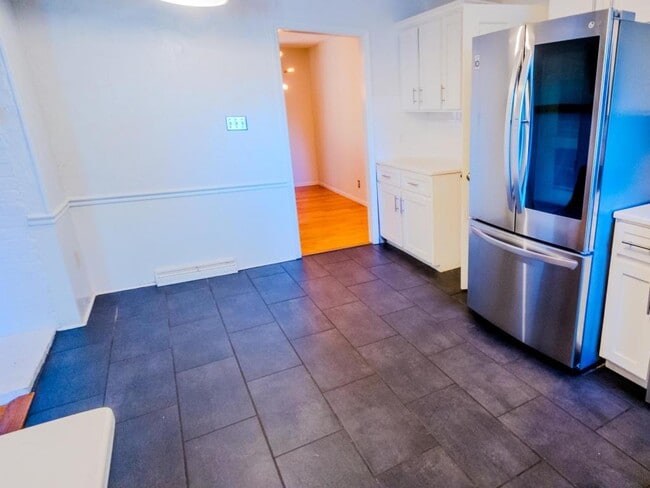 Building Photo - 122 Maxwell Dr