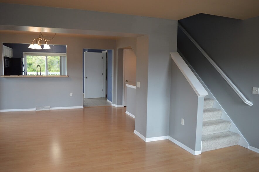 Building Photo - 3701 Design Pass