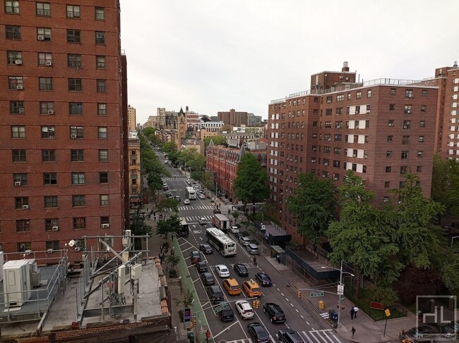 Building Photo - 850 Amsterdam Ave