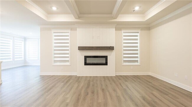 Building Photo - 38 Winding Rose Dr