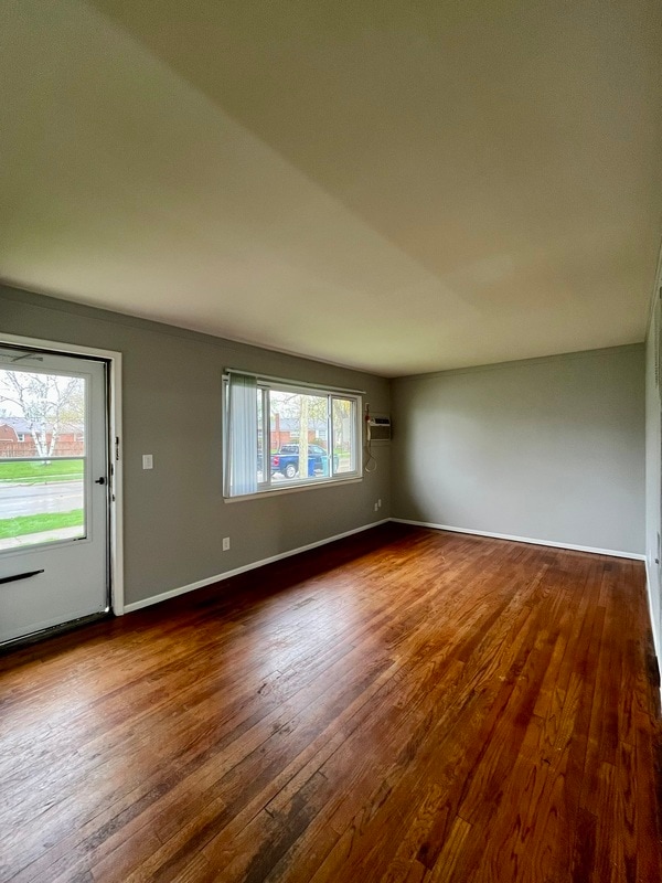 Building Photo - 1454 Goddard Rd