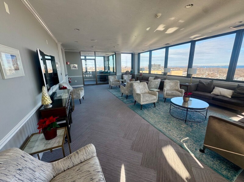 Building Photo - 77 Adams St