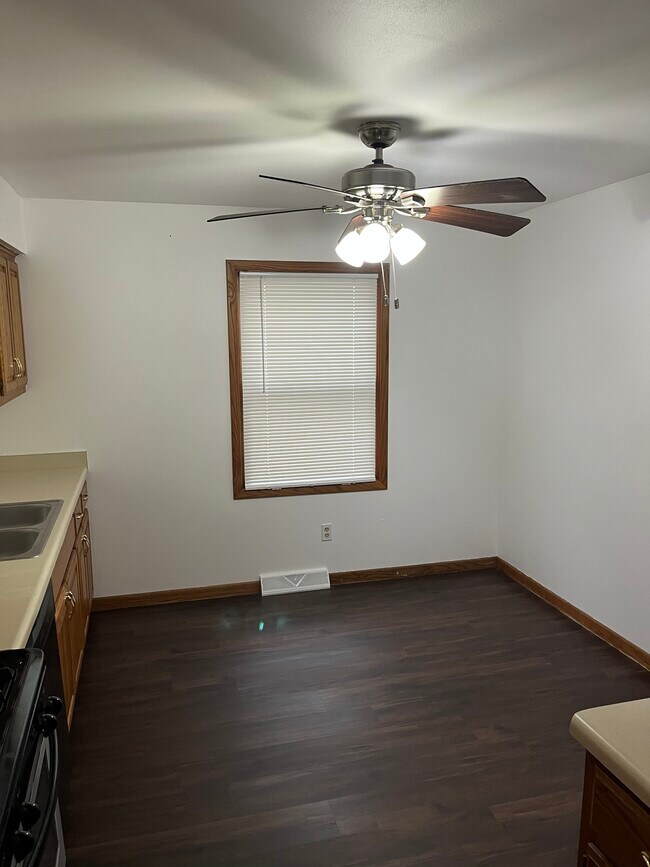 Kitchen - 7734 W Stevenson St