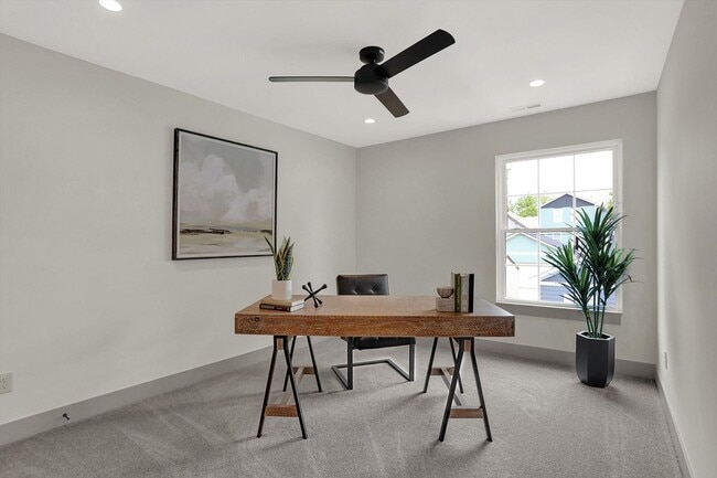 Building Photo - Brand New 4 bedroom 4 bath  Build near Eli...