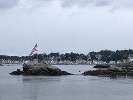 Building Photo - 182 Kings Hwy