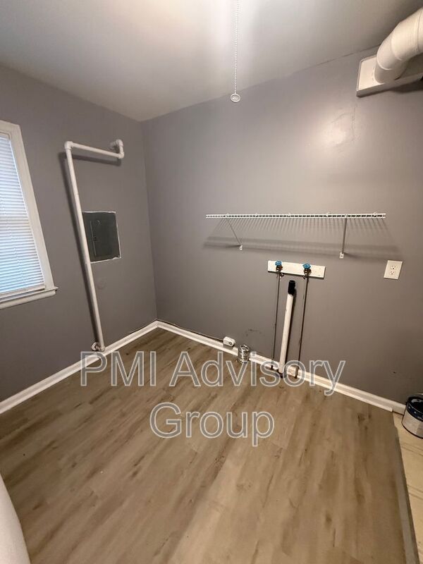 Building Photo - 3523 SW 9th St