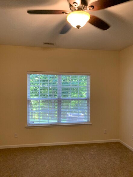 Building Photo - 11619 Stockdale Ct