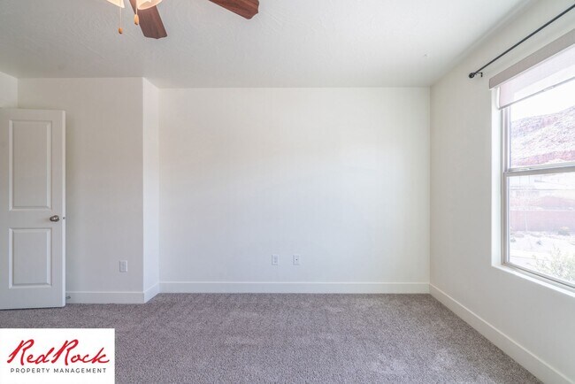 Building Photo - Stand Alone 4 Bedroom Corner Unit.