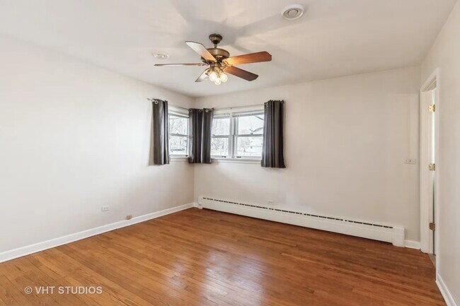 Building Photo - 942 Raleigh Rd