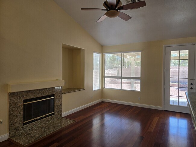 Building Photo - 8417 San Ramon Dr