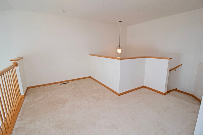 Building Photo - 6580 Olive Ln N