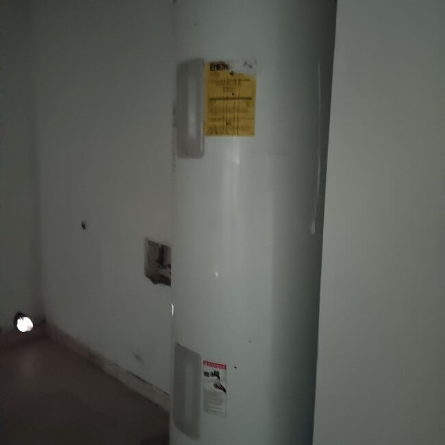 Building Photo - 14114 Old Village Ln