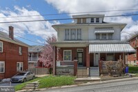Building Photo - 726 S 29th St