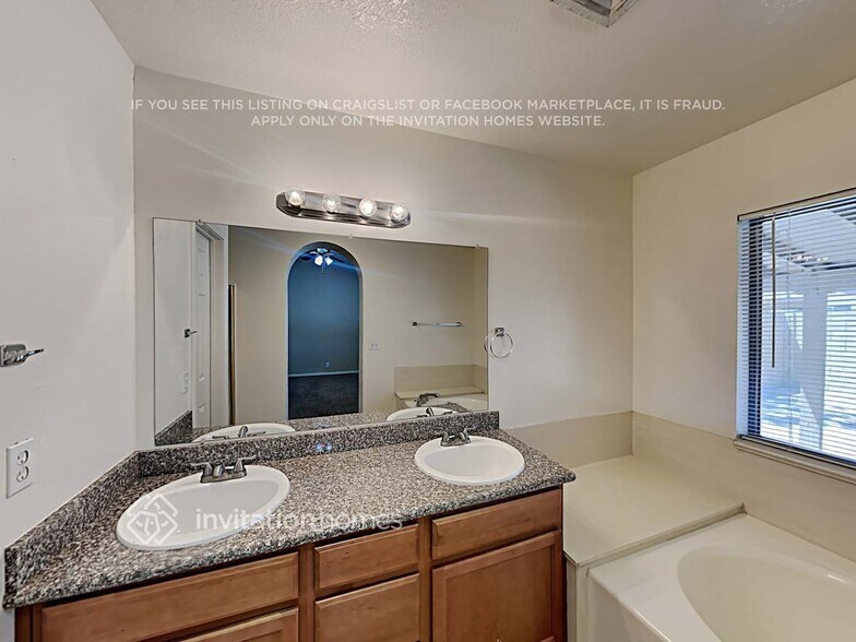 Building Photo - 9030 W Windsor Ave