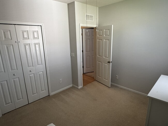 Building Photo - 442 Fillmore Ave NE