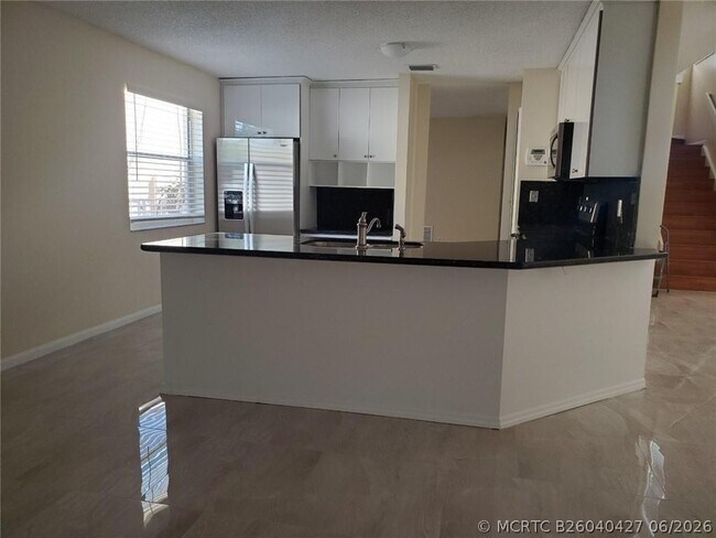 Building Photo - 2348 SW 177th Ave