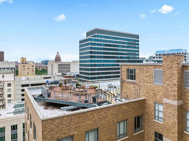 Building Photo - 710 Colorado St