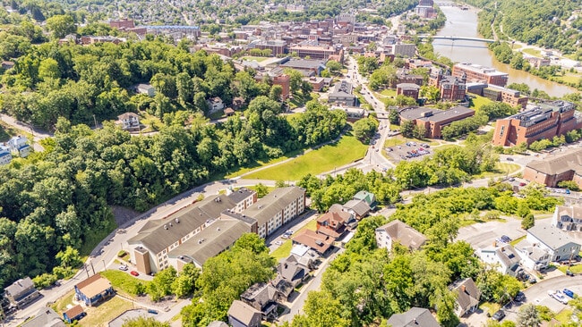 Building Photo - 356 Stewart St