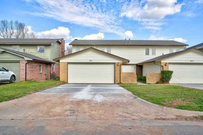 Building Photo - Coming Soon! - 3 bedroom 2.5 bath