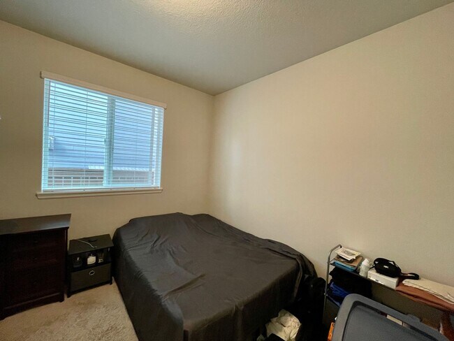 Building Photo - 9756 SW 171st Ave