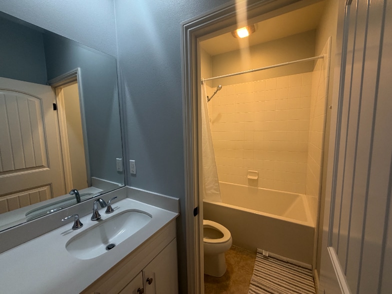 Building Photo - 161 Coyote Brush