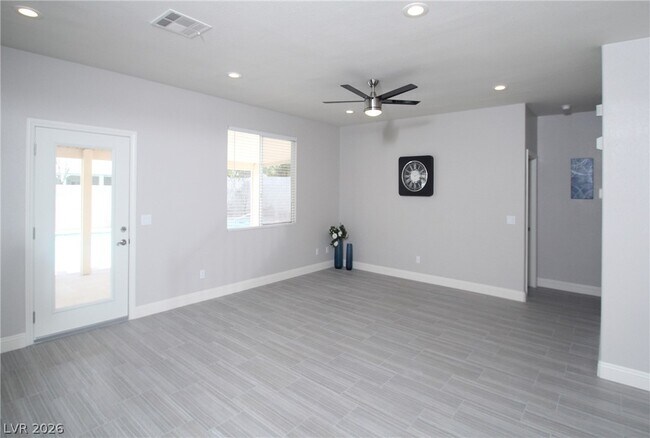 Building Photo - 268 Single Petal St