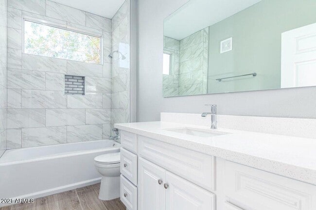 Building Photo - 2992 N Miller Rd